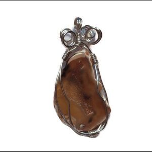 Silver and Druzy Agate Wire Pendant Necklace, NEW